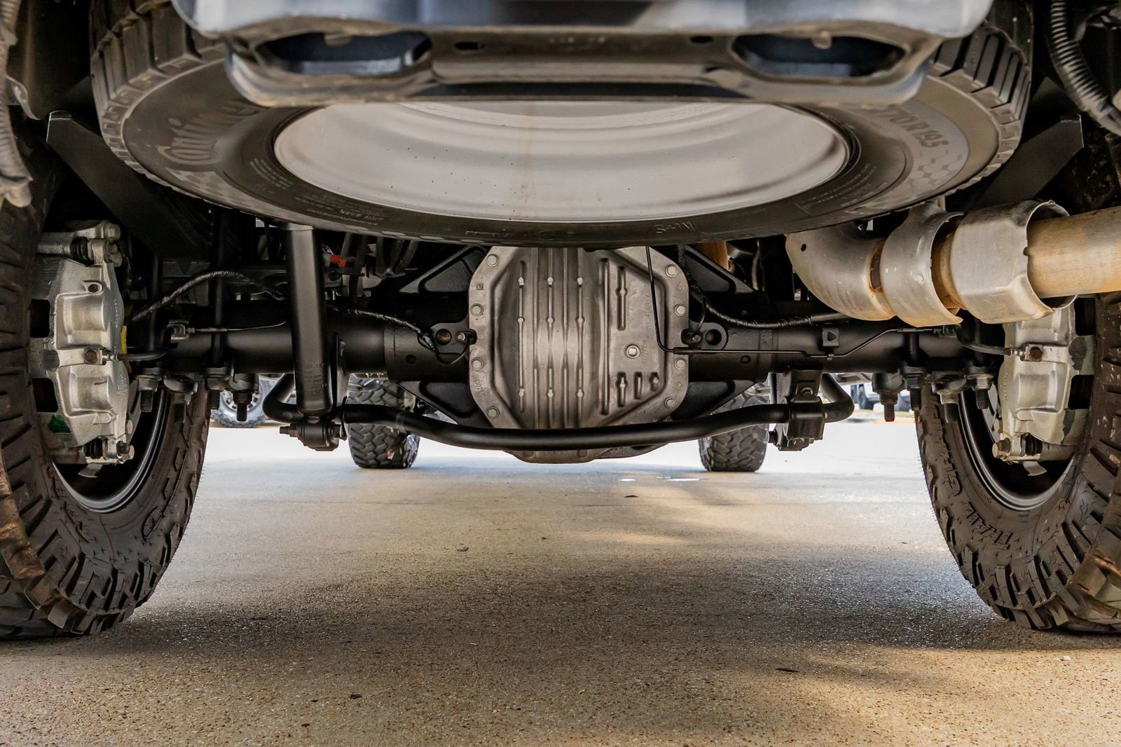 Used 2025 Ford F450 Platinum w/ FX4 Off-Road Package AWD/4WD image 15