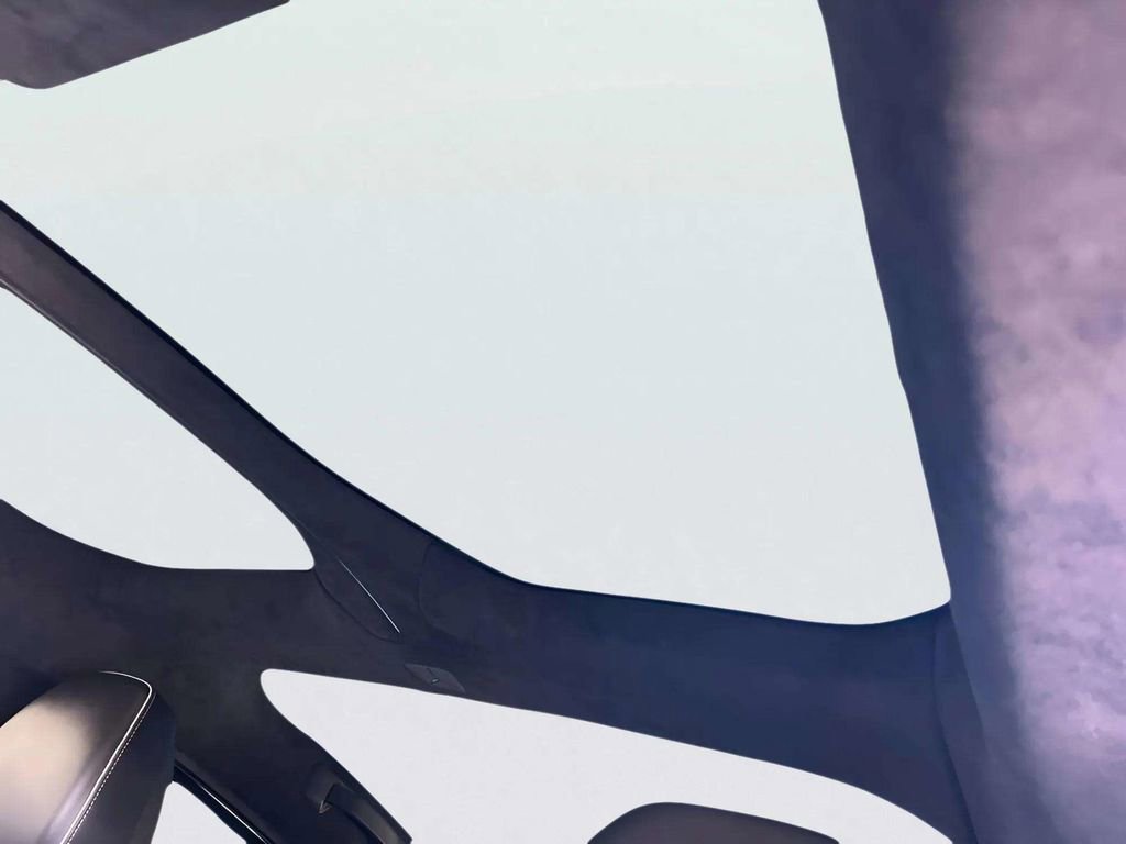 Used 2022 Lucid Air Grand Touring image 17