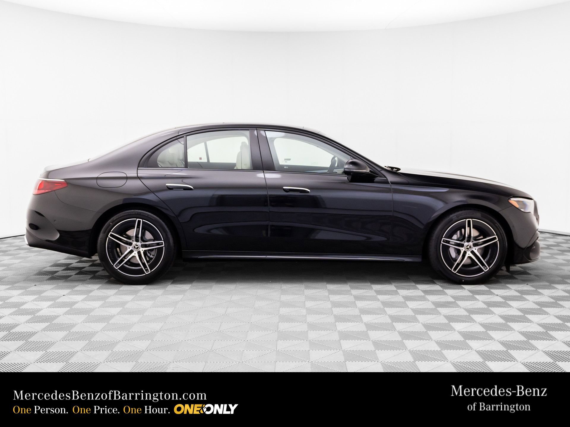 New 2026 Mercedes-Benz E 350 4MATIC Sedan image 7