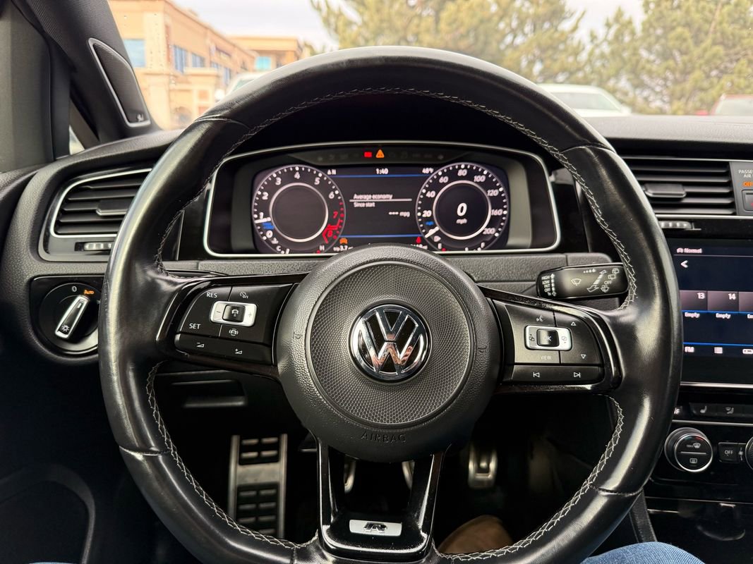 Used 2019 Volkswagen Golf R 4-Door image 31