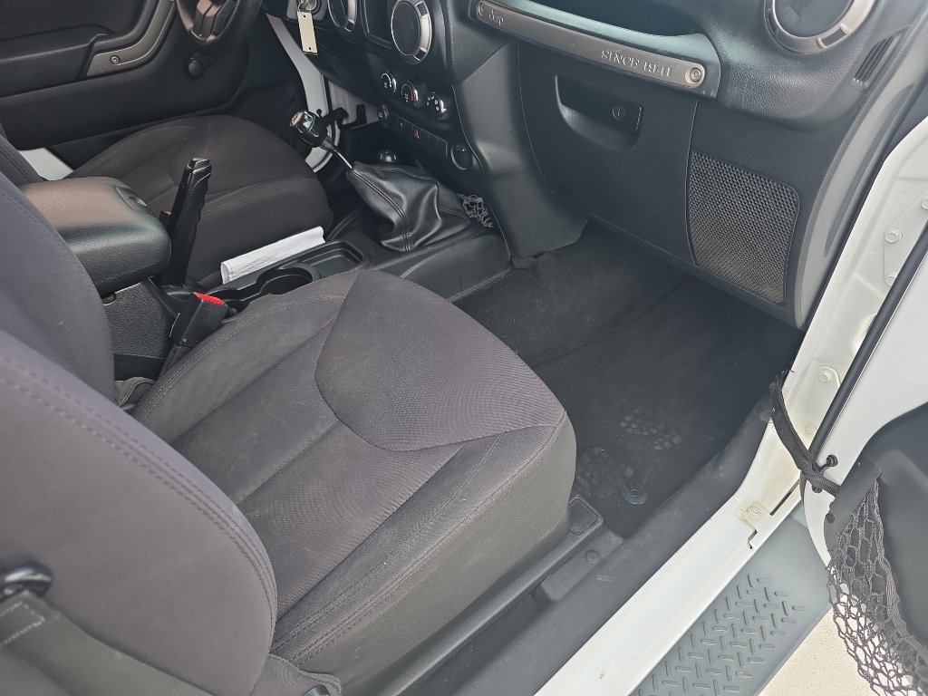 Used 2014 Jeep Wrangler Sport AWD/4WD image 16