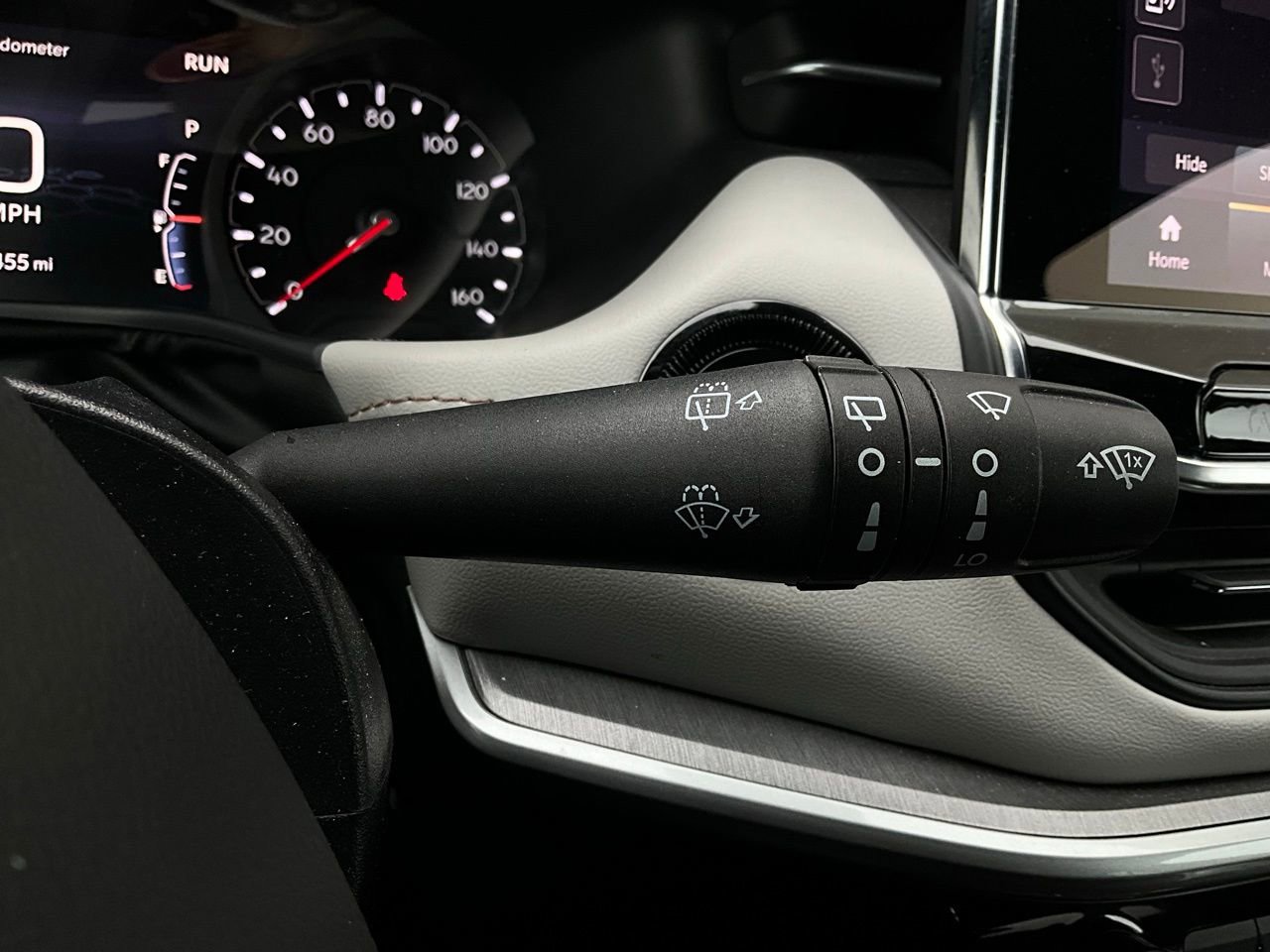 Used 2025 Jeep Compass Limited image 40