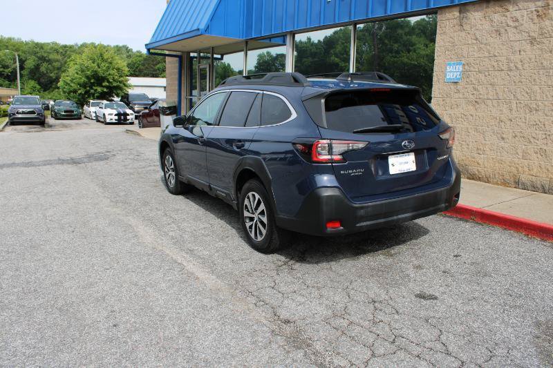 Used 2023 Subaru Outback Premium AWD/4WD image 4