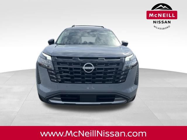 New 2026 Nissan Pathfinder Platinum image 2