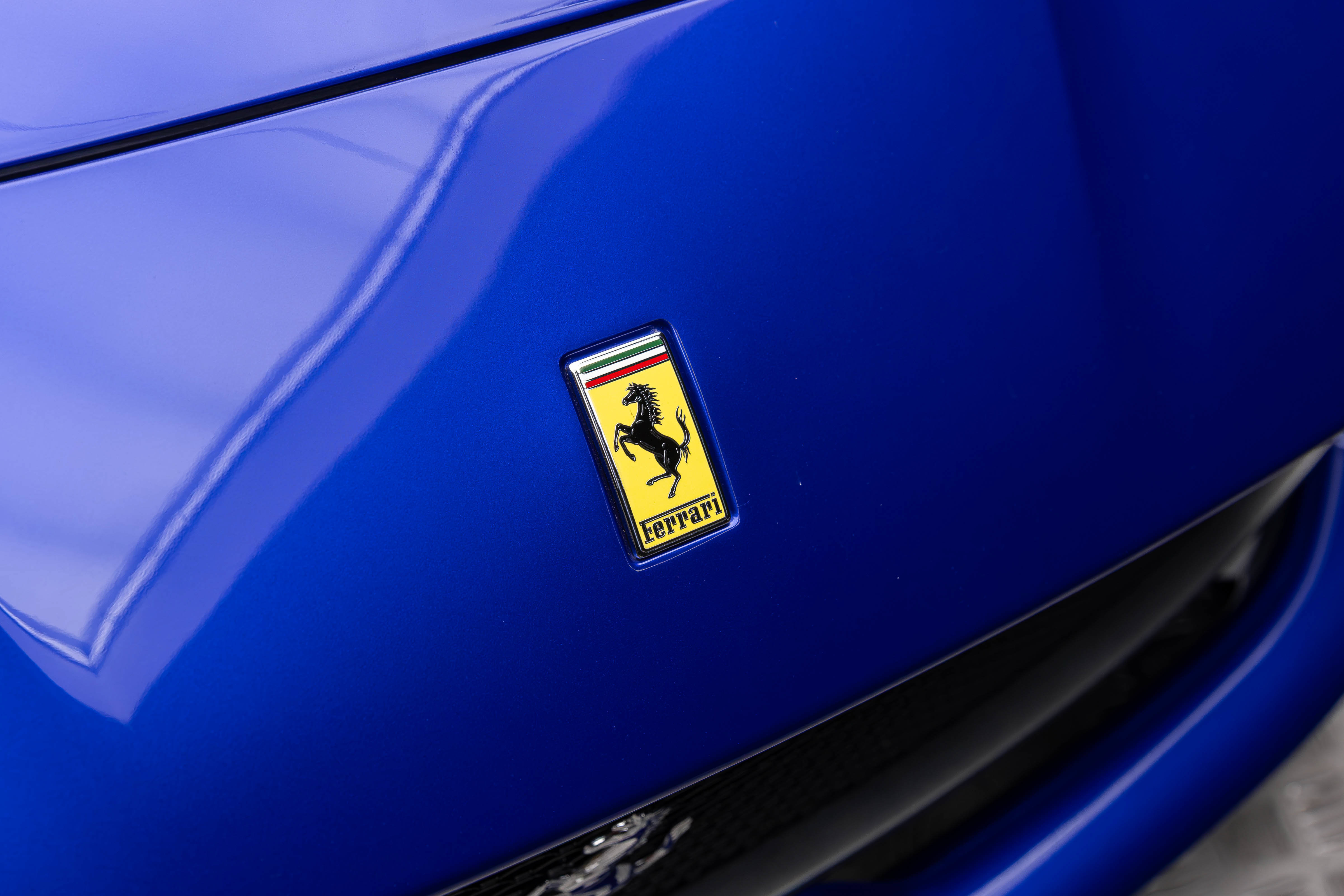 Used 2020 Ferrari 812 Superfast RWD image 65