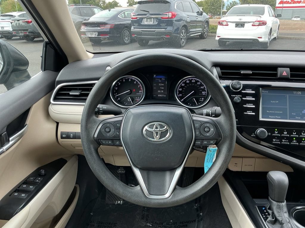 Used 2018 Toyota Camry LE FWD image 29