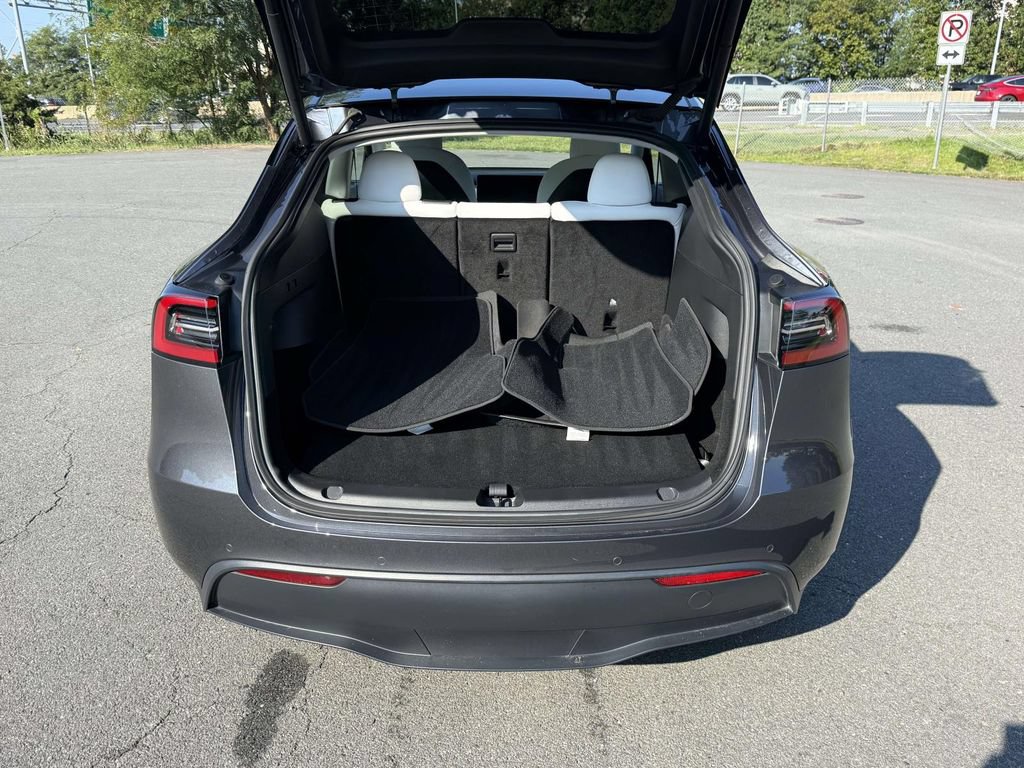 Used 2022 Tesla Model Y Performance AWD/4WD image 17