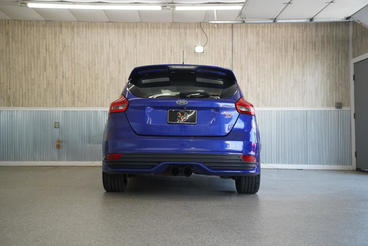 Used 2015 Ford Focus ST FWD image 8
