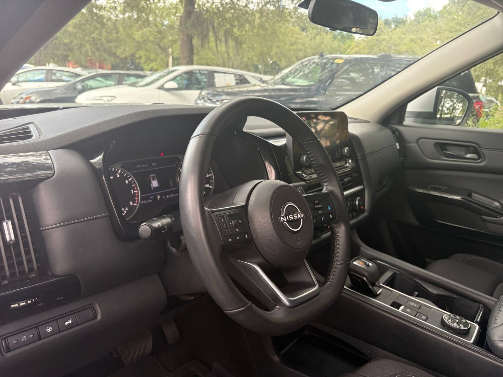 Used 2025 Nissan Pathfinder SV AWD/4WD image 35