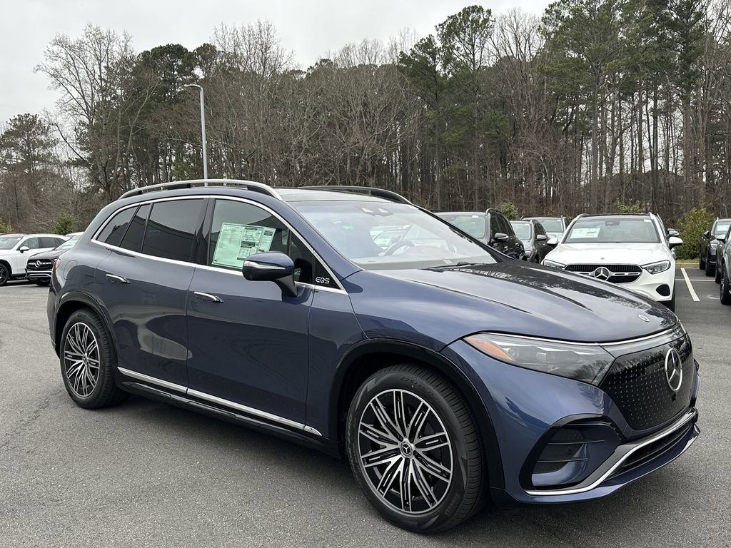 New 2026 Mercedes-Benz EQS 400 4MATIC SUV image 2