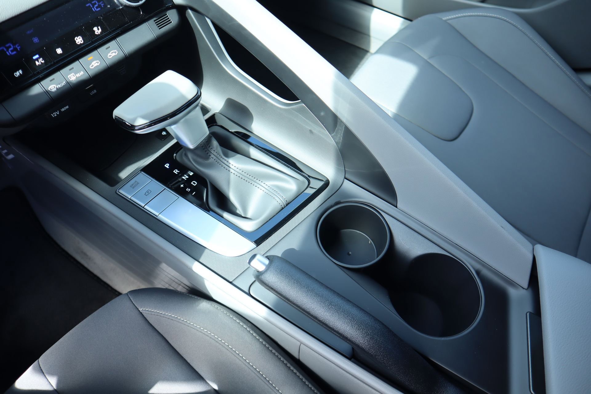 New 2025 Hyundai Elantra Sport image 16