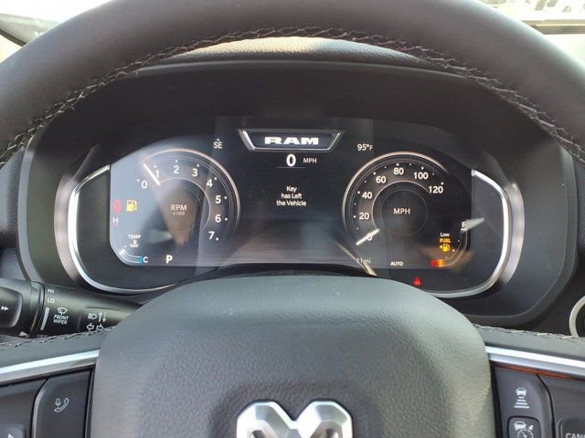 New 2026 RAM 1500 4x4 Crew Cab image 12