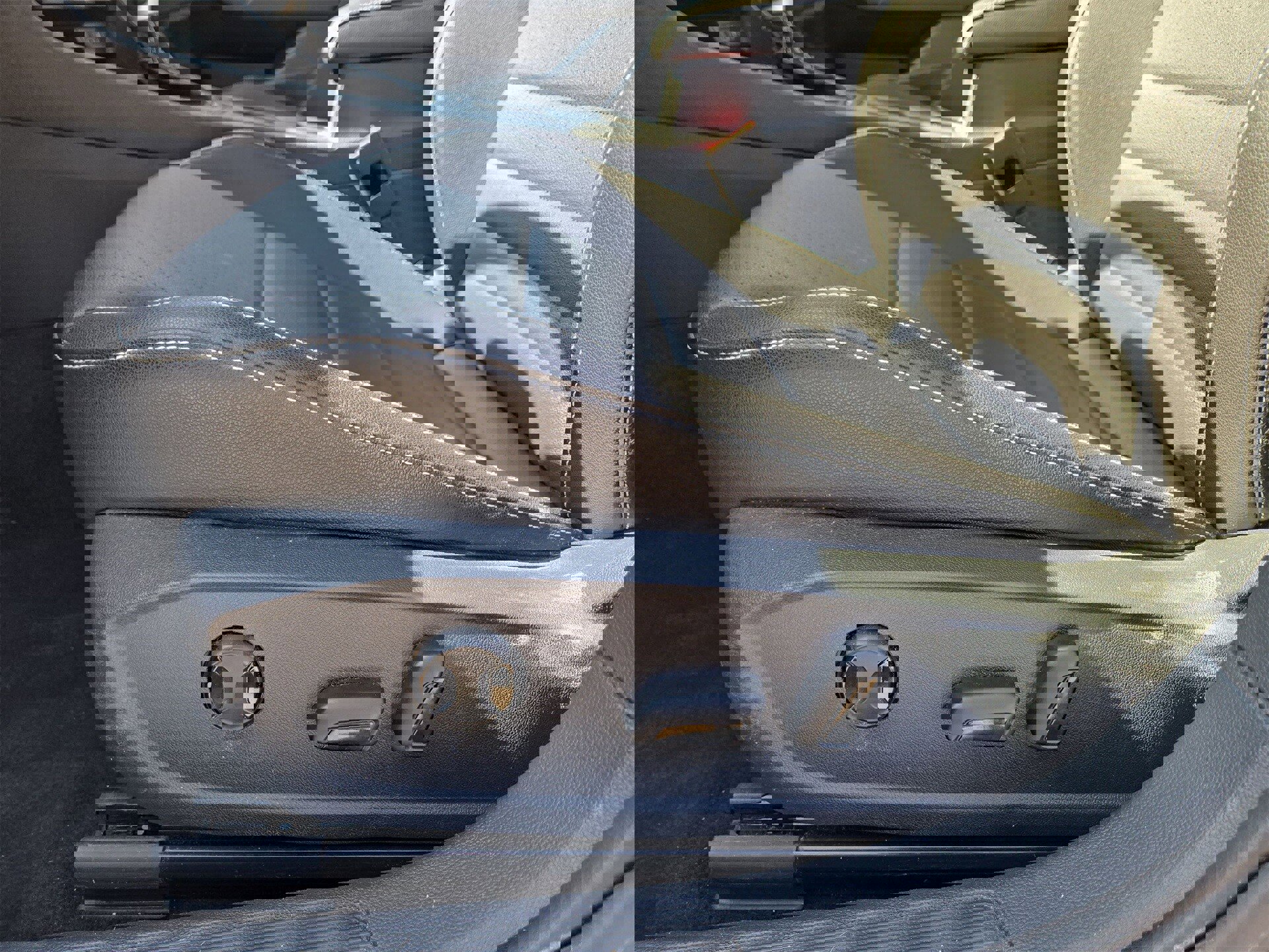 Used 2024 Volkswagen Jetta SE image 17