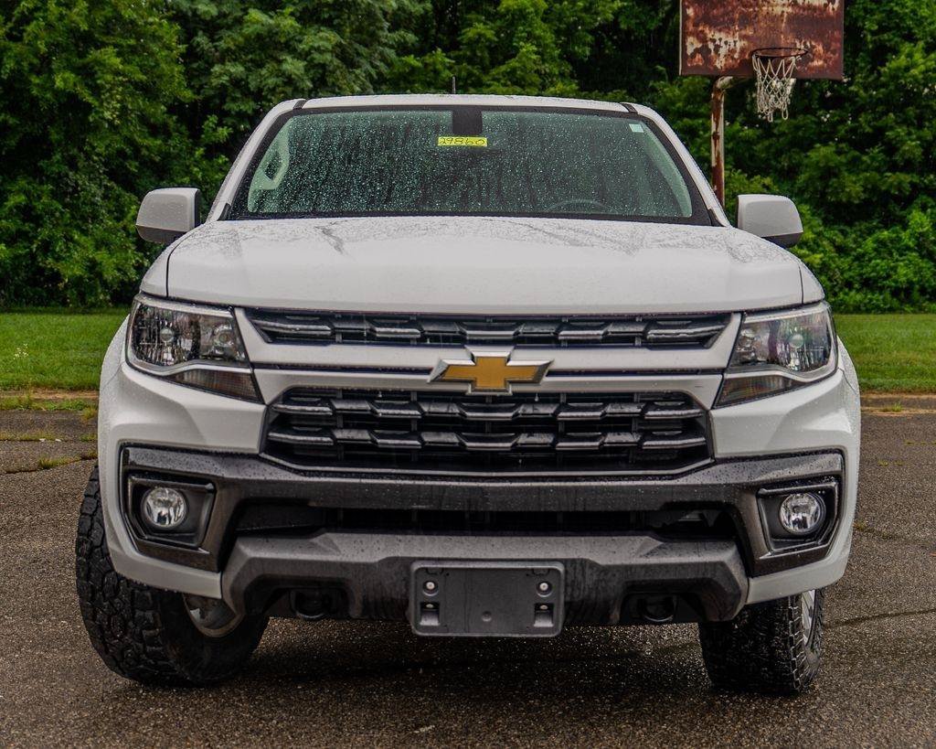 Used 2022 Chevrolet Colorado LT w/ LT Convenience Package AWD/4WD image 2