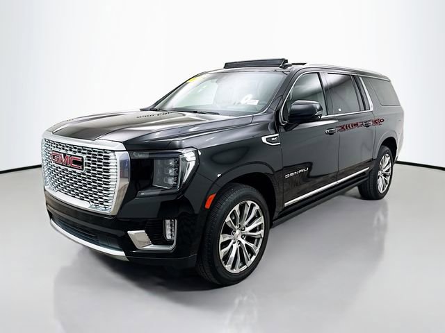 Used 2022 GMC Yukon XL Denali image 3
