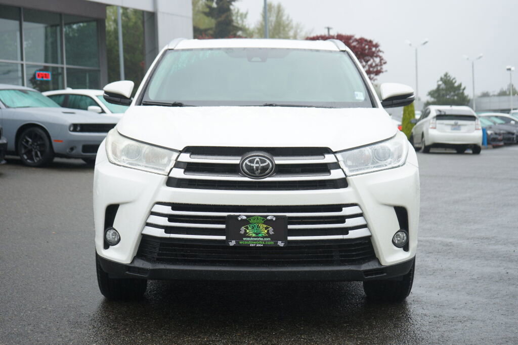 Used 2017 Toyota Highlander XLE image 8