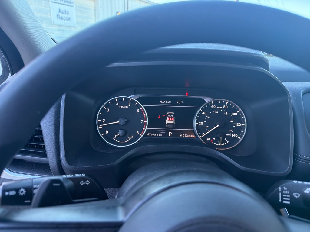 Used 2024 Nissan Rogue S AWD/4WD image 18