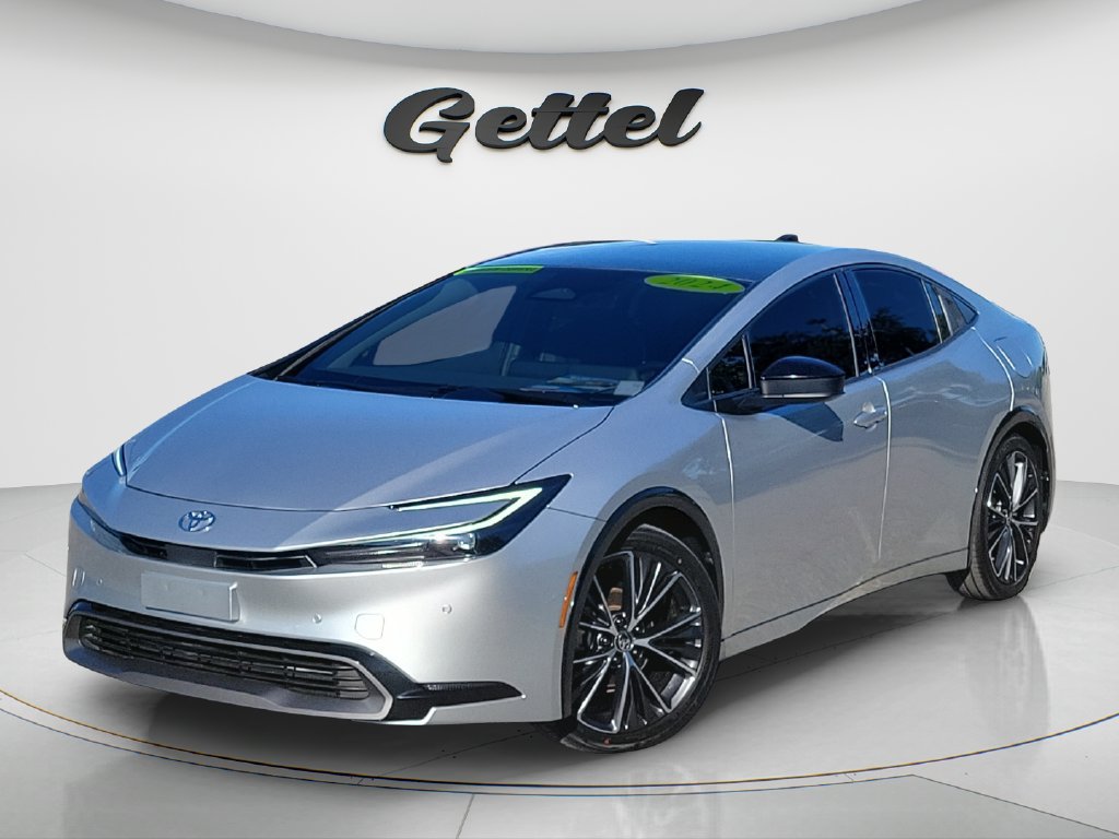 Used 2024 Toyota Prius XLE FWD image 1