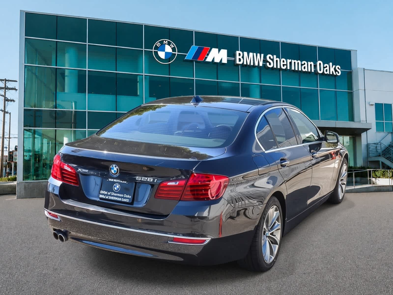 Used 2014 BMW 528i xDrive Sedan AWD/4WD image 4