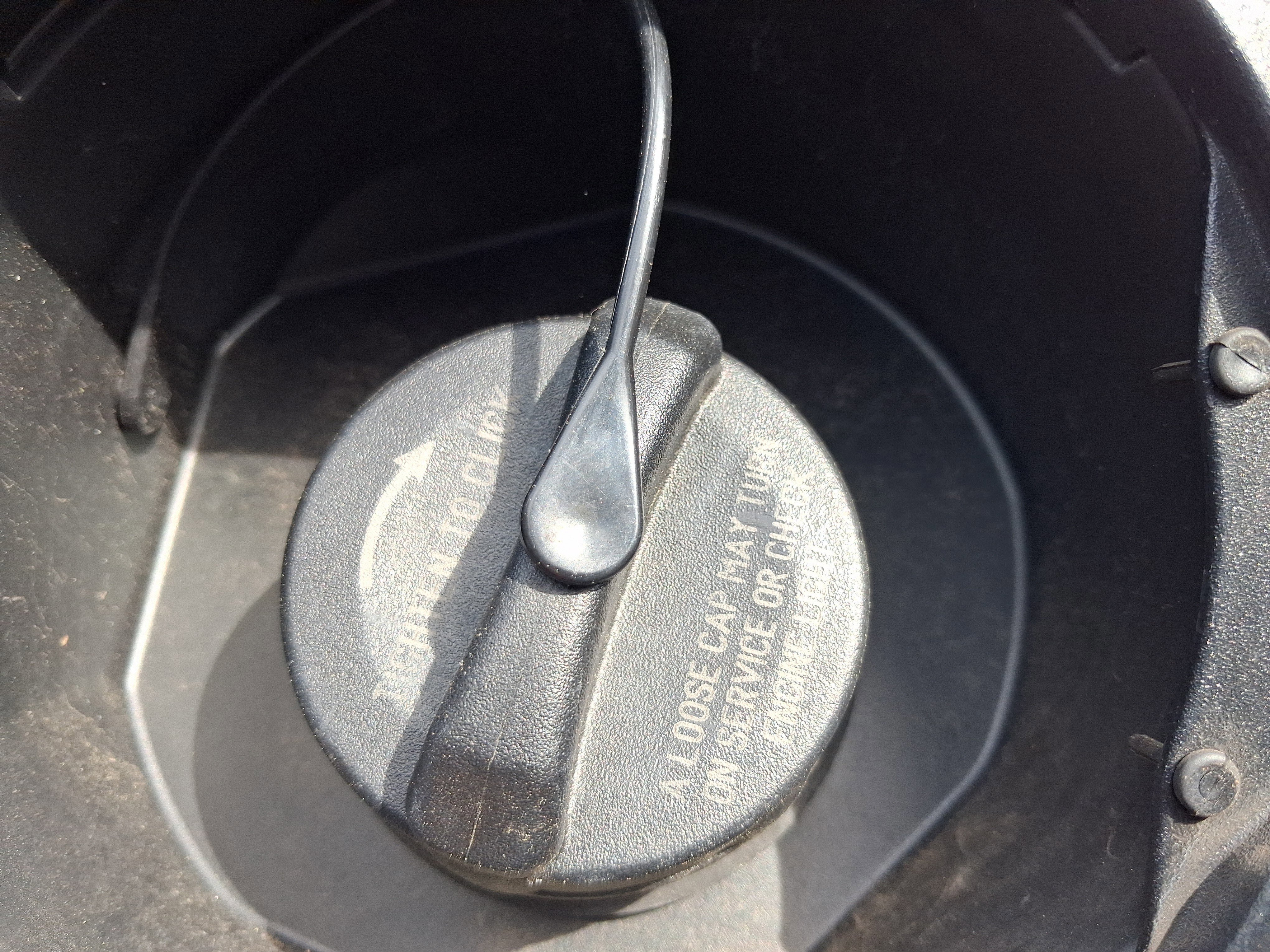 Used 2024 Jeep Wrangler Sahara w/ Technology Group AWD/4WD image 29