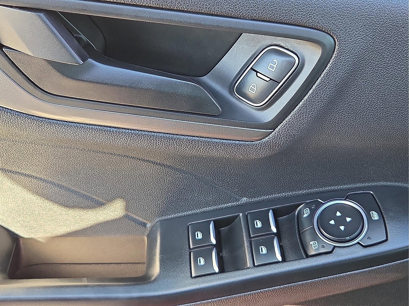 Used 2024 Ford Escape Active w/ Cold Weather Package image 13