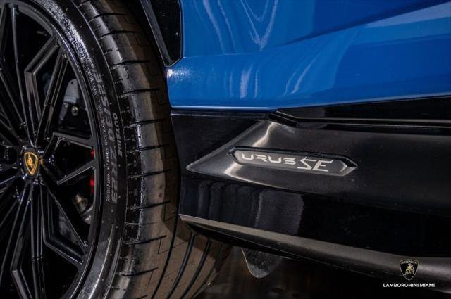 Used 2025 Lamborghini Urus SE AWD/4WD image 4