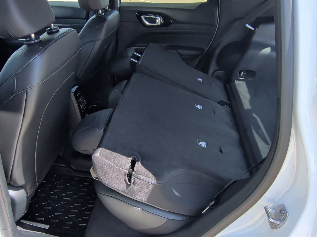 New 2026 Jeep Compass Latitude AWD/4WD image 36