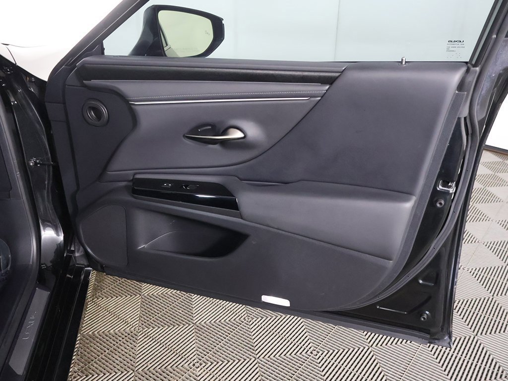 Used 2023 Lexus ES 350 Luxury w/ Accessory Package (Z2) image 25