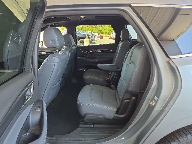 Used 2024 Buick Enclave Essence w/ Experience Buick Package AWD/4WD image 25