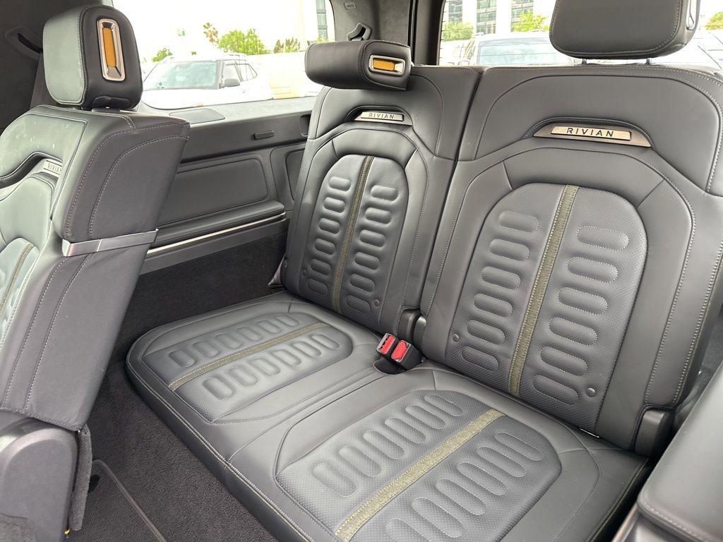 Used 2023 Rivian R1S Adventure image 22