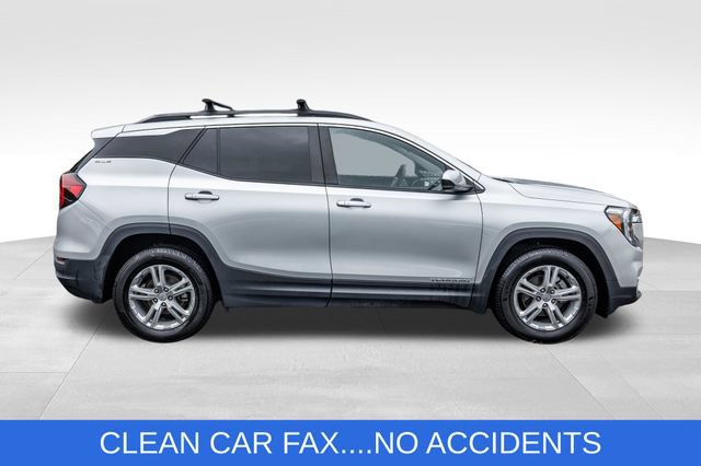 Used 2022 GMC Terrain SLE w/ Driver Convenience Package AWD/4WD image 4