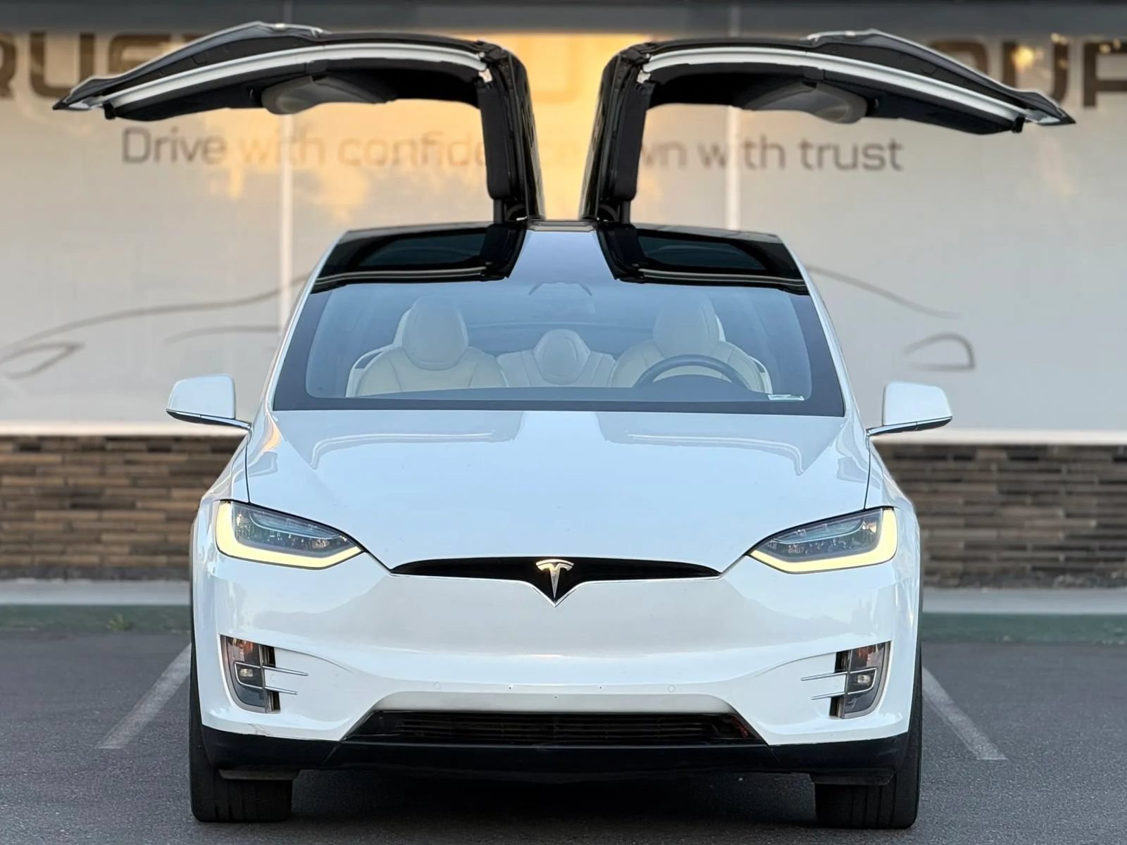 Used 2020 Tesla Model X AWD/4WD image 2