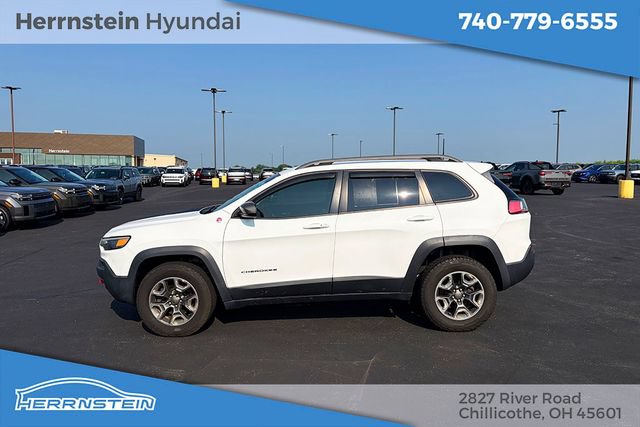 Used 2019 Jeep Cherokee Trailhawk AWD/4WD image 4