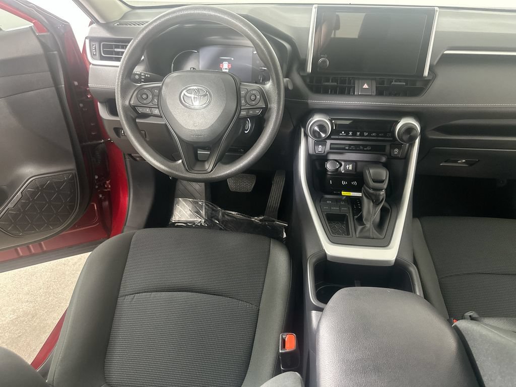 Used 2025 Toyota RAV4 LE FWD image 19