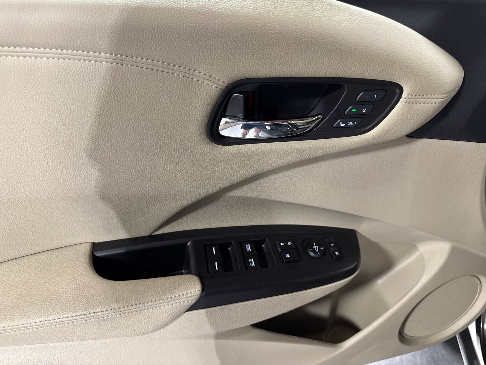 Used 2016 Acura RDX AWD w/ Technology Package image 16