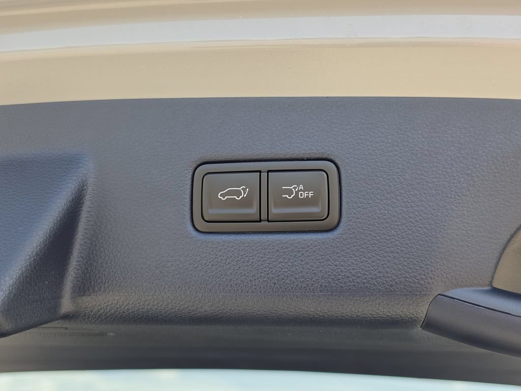 New 2026 Kia Carnival SX FWD image 11