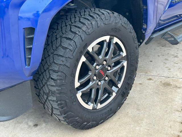 Certified 2025 Toyota Tacoma TRD Sport AWD/4WD image 9