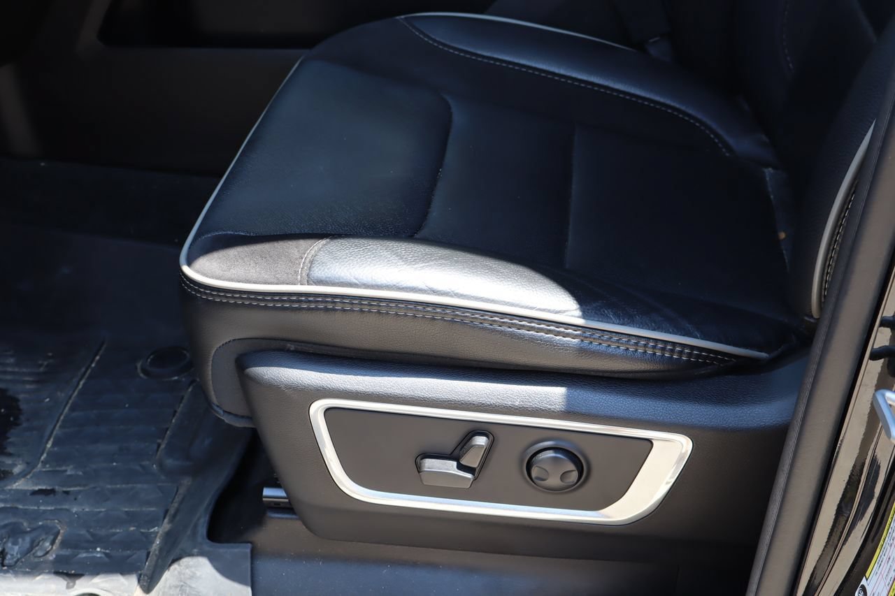 Used 2022 RAM 1500 Laramie AWD/4WD image 13