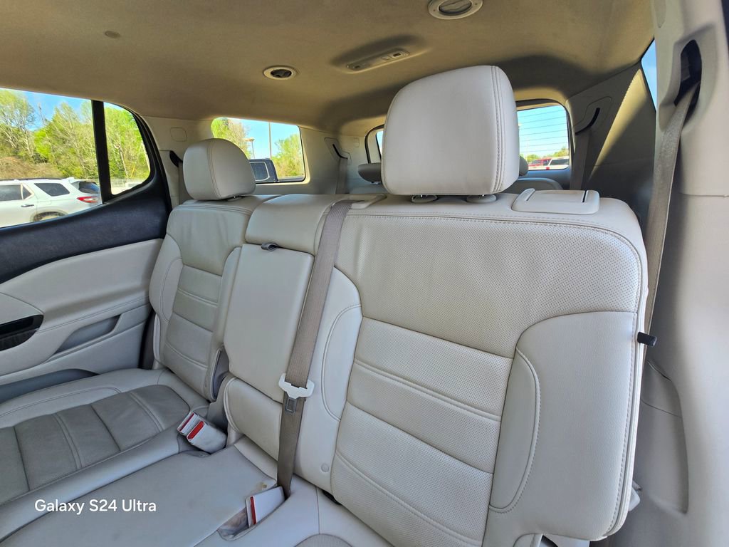 Used 2023 GMC Acadia Denali image 15