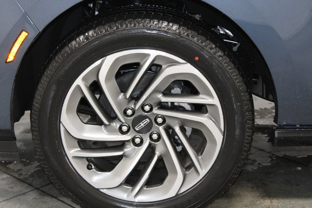 New 2027 Lincoln Navigator L Reserve RWD image 21