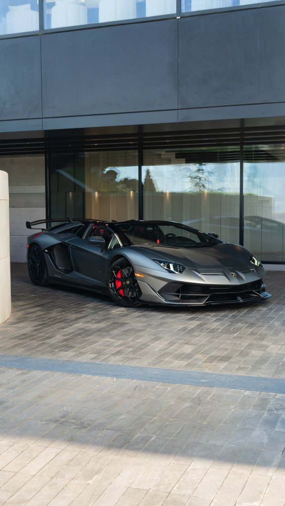 Used 2020 Lamborghini Aventador SVJ AWD/4WD image 2