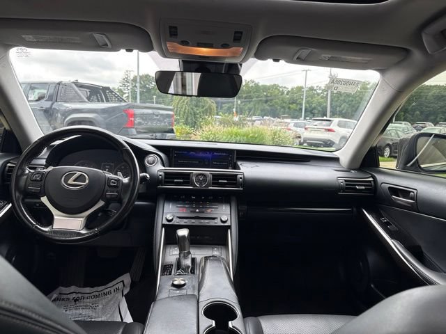 Used 2018 Lexus IS 300 AWD w/ Comfort Package image 28