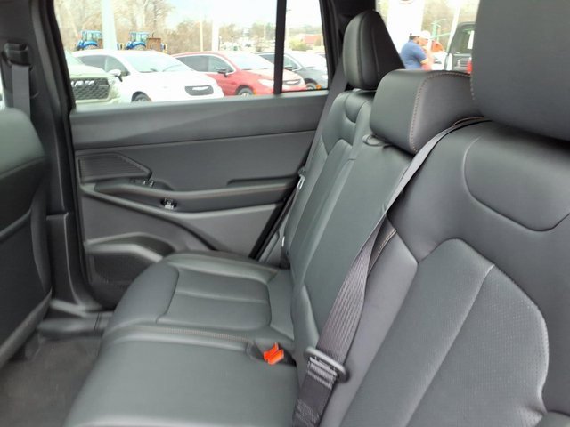 New 2026 Jeep Cherokee Laredo image 8