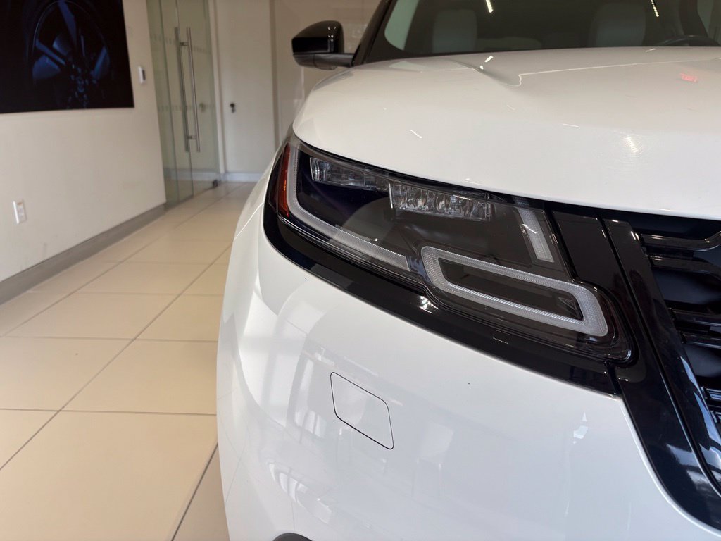 Used 2022 Land Rover Range Rover Velar S AWD/4WD image 7