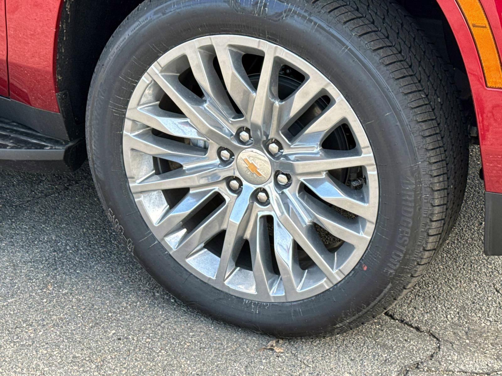 New 2026 Chevrolet Suburban Premier image 5