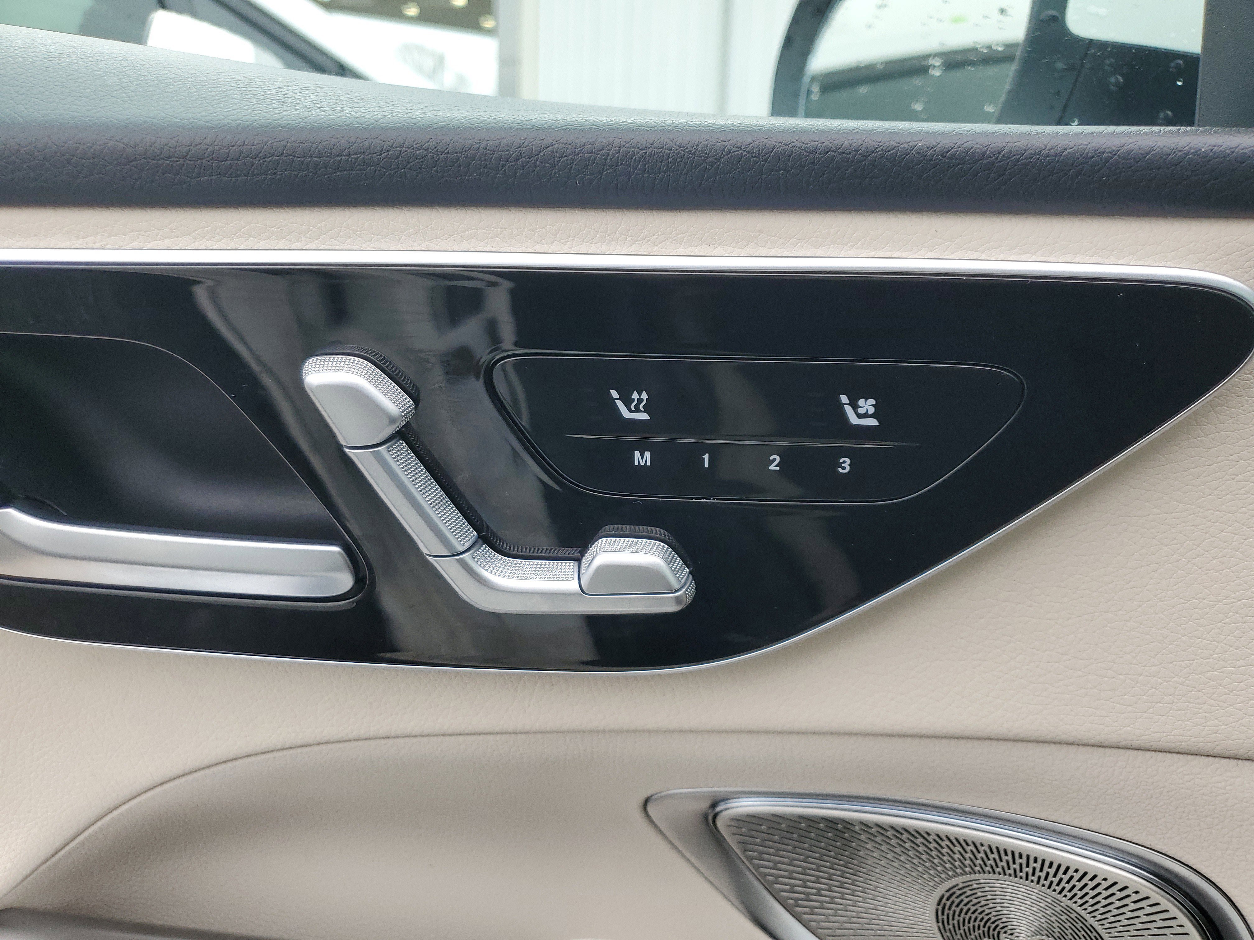 Used 2023 Mercedes-Benz C 300 Sedan image 29