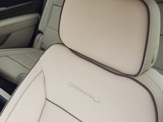 Used 2023 GMC Yukon Denali w/ LPO, Floor Liner Package AWD/4WD image 15