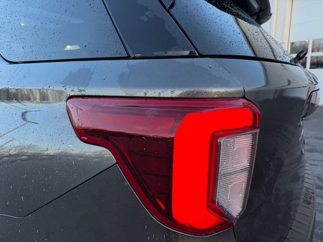 Used 2020 Ford Explorer ST w/ ST Street Pack image 4