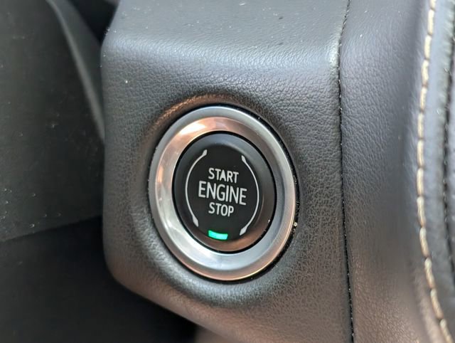 Used 2021 Chevrolet Suburban Premier w/ Premium Package image 31