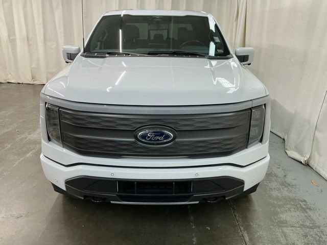 Used 2023 Ford F150 Lightning Lariat image 10